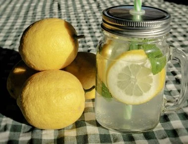 Λεμόνι και σόδα: Ο μαγικός συνδυασμός που σώζει ζωές και φέρεται να είναι 1000 φορές πιο ισχυρός από την χημειοθεραπεία!